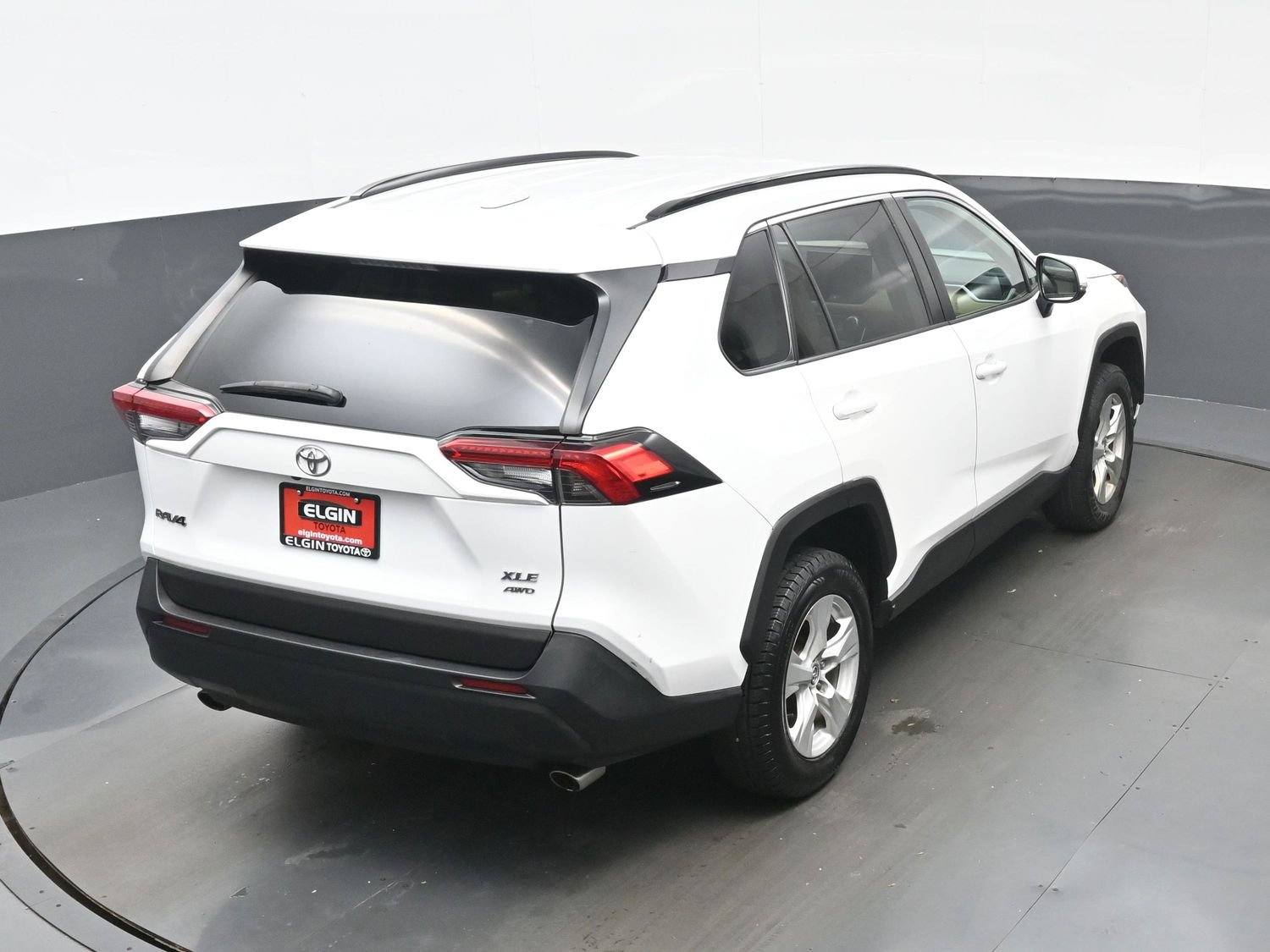 Used 2021 Toyota RAV4 XLE AWD/4WD image 38