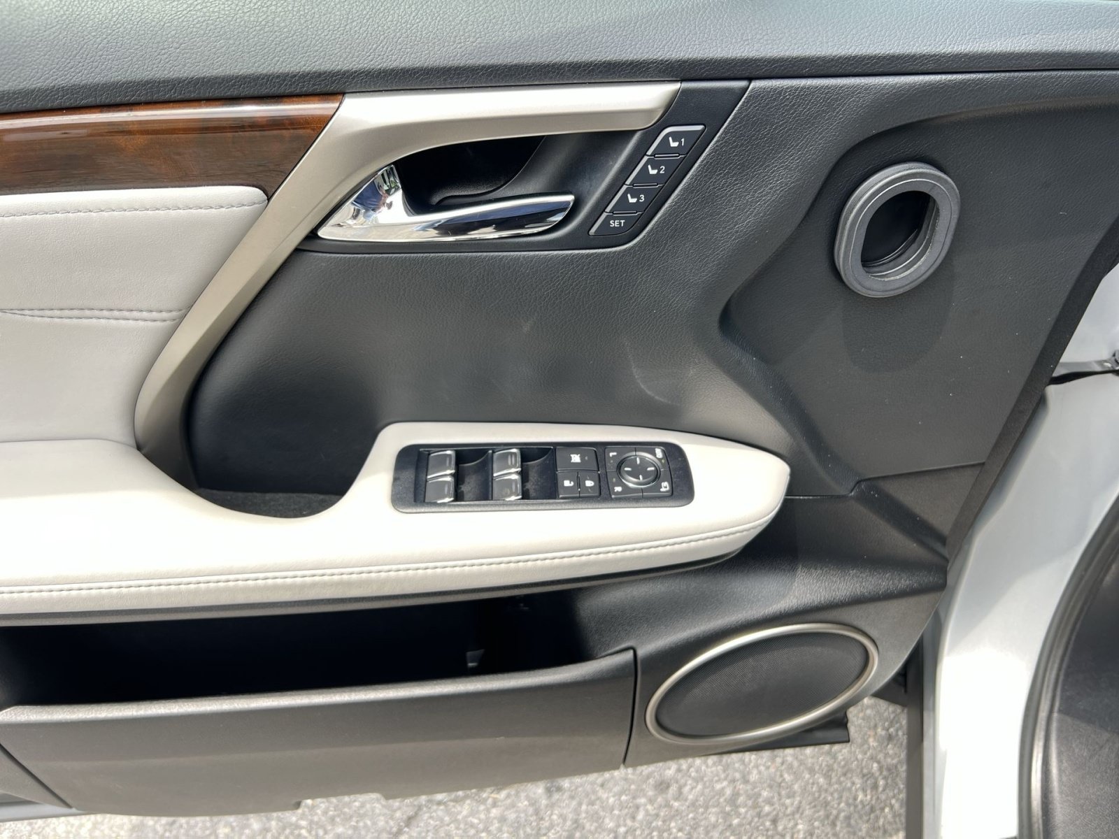 Used 2017 Lexus RX 350 AWD w/ Premium Package image 15