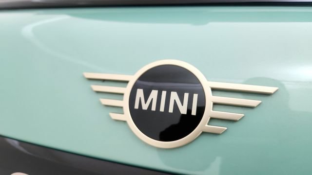 Used 2025 MINI Cooper S FWD image 33