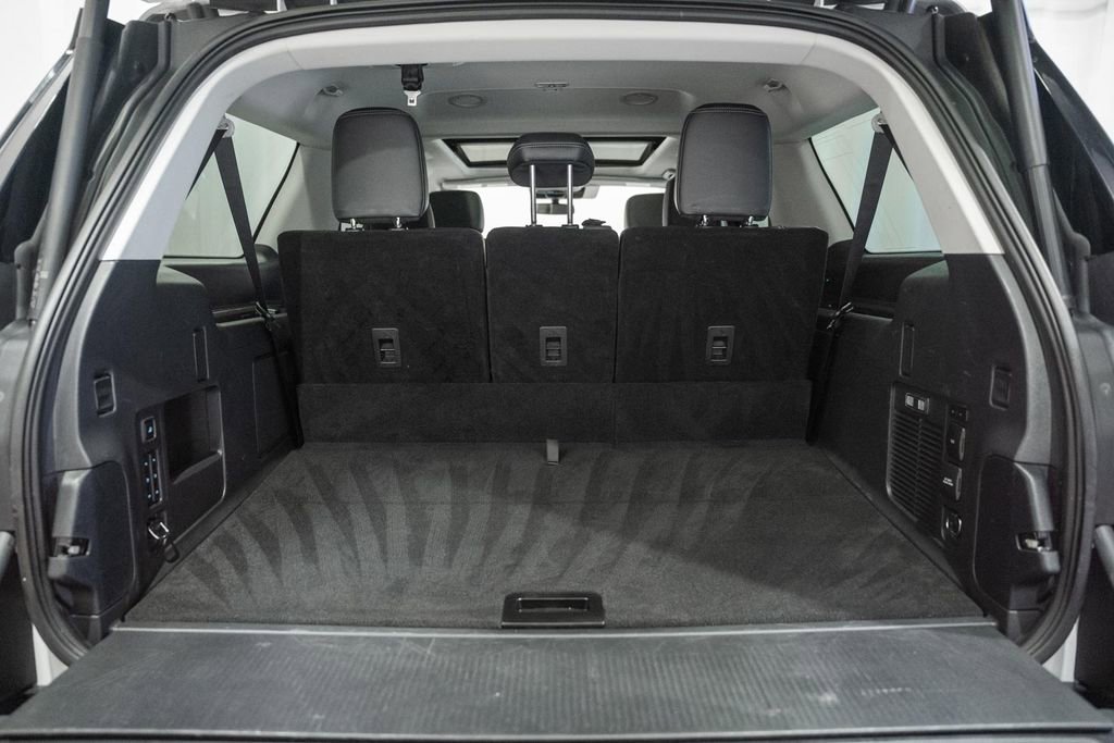 Used 2025 Ford Expedition Max Platinum AWD/4WD image 13