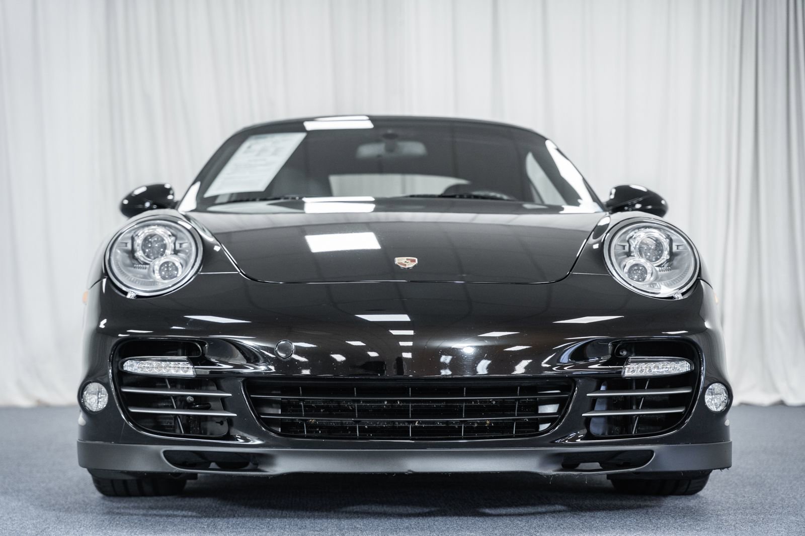 Used 2011 Porsche 911 Turbo S image 2