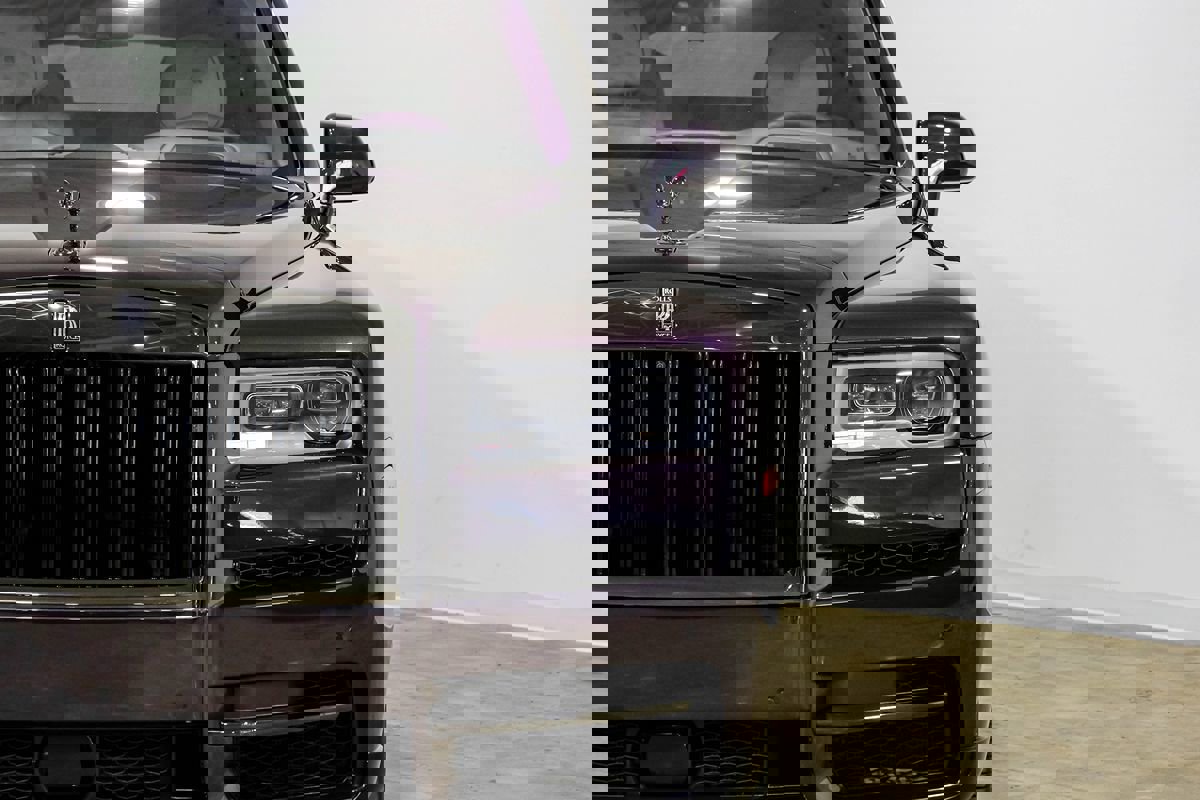 Used 2023 Rolls-Royce Cullinan Black Badge w/ Dark Exterior Package image 58