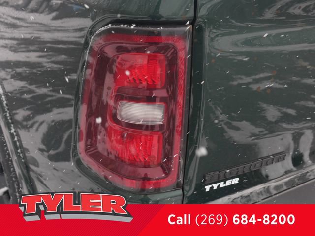 New 2026 RAM 1500 4x4 Crew Cab image 14