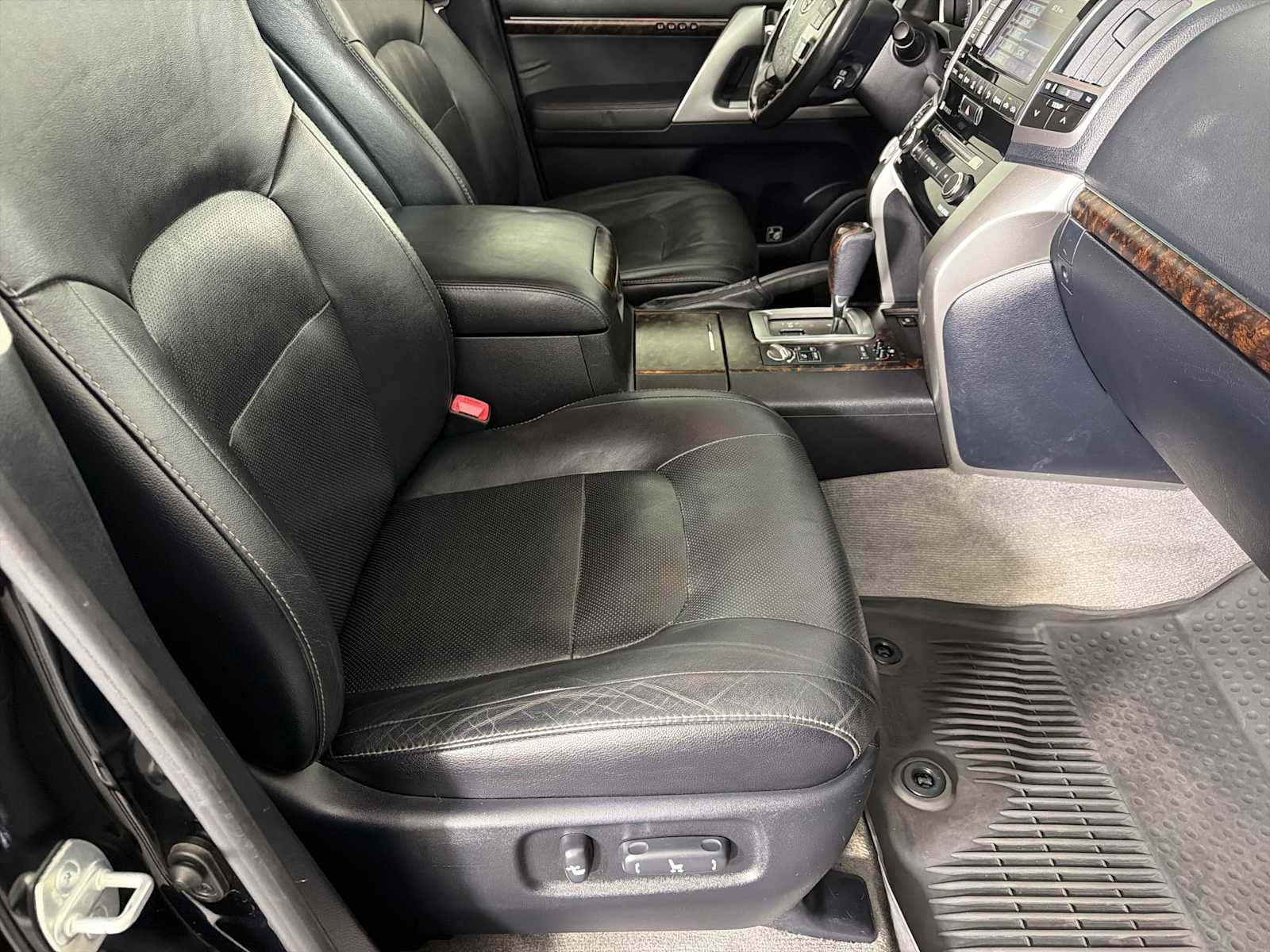 Used 2015 Toyota Land Cruiser AWD/4WD image 10