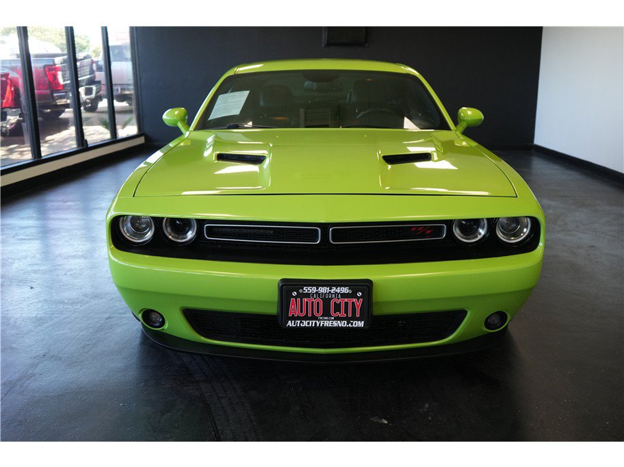 Used 2015 Dodge Challenger R/T Plus RWD image 2
