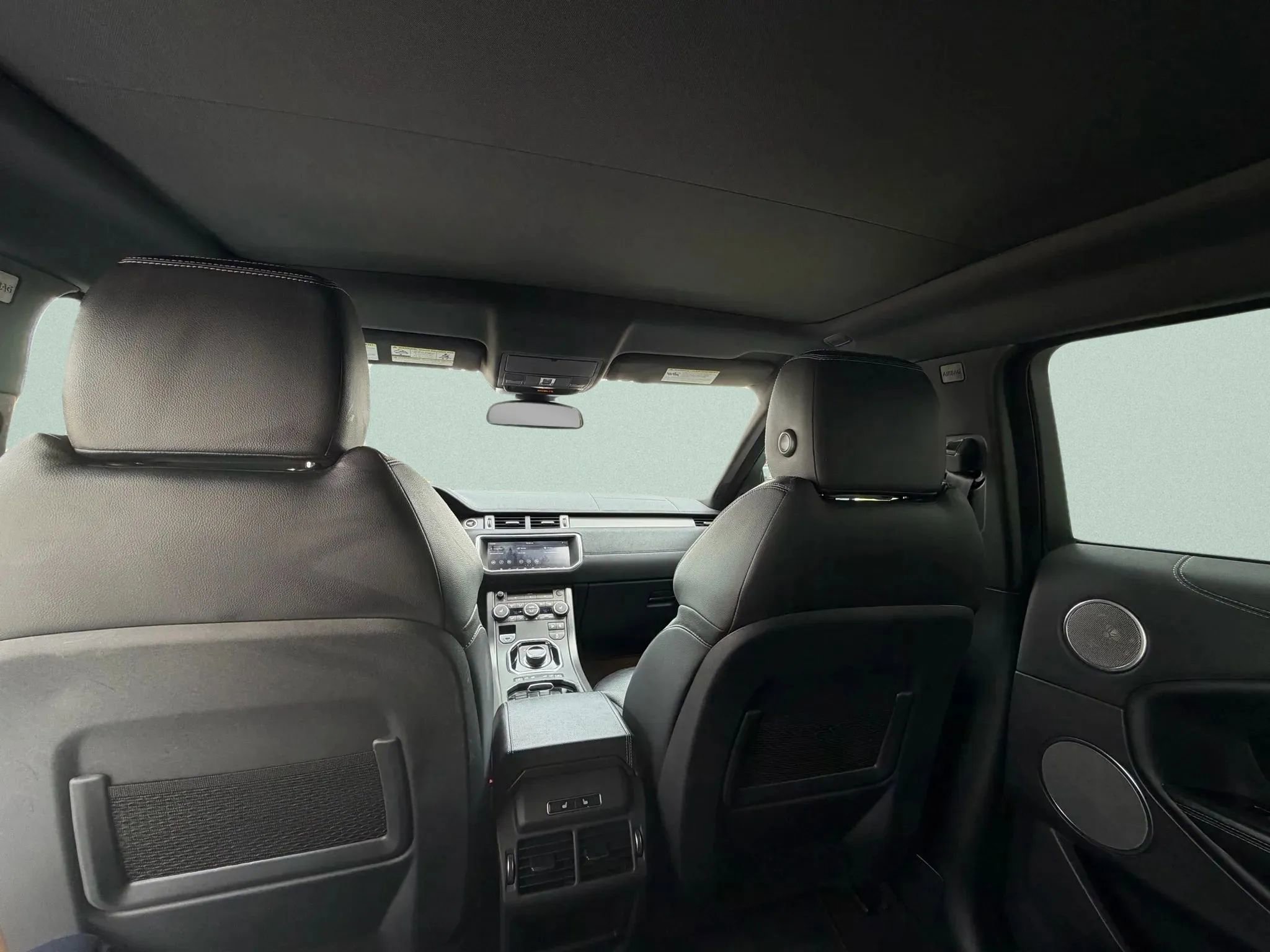 Used 2019 Land Rover Range Rover Evoque image 38