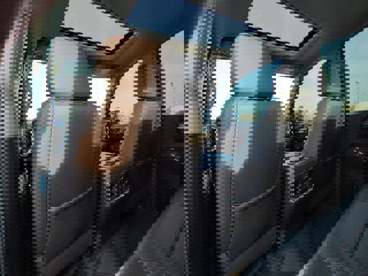 Used 2019 GMC Sierra 1500 SLT image 18