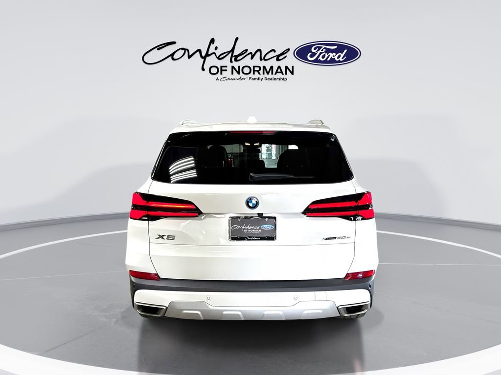 Used 2025 BMW X5 xDrive50e image 7