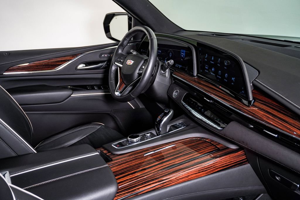 Used 2024 Cadillac Escalade Premium Luxury w/ Performance Package AWD/4WD image 14