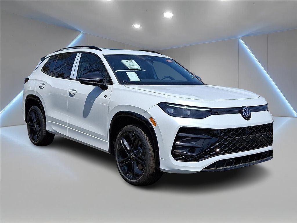 New 2026 Volkswagen Tiguan SE R-Line