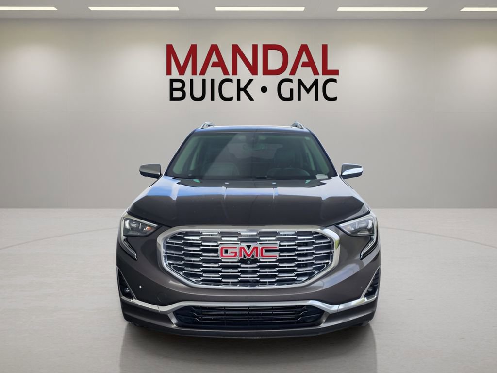 Used 2019 GMC Terrain Denali w/ Advanced Safety Package image 3