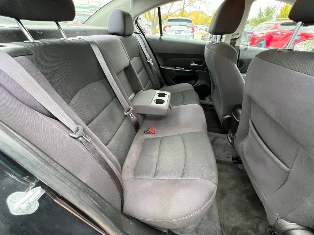 Used 2015 Chevrolet Cruze LT image 24