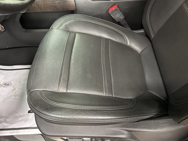 Used 2022 GMC Sierra 3500 Denali w/ Denali Ultimate Package image 11