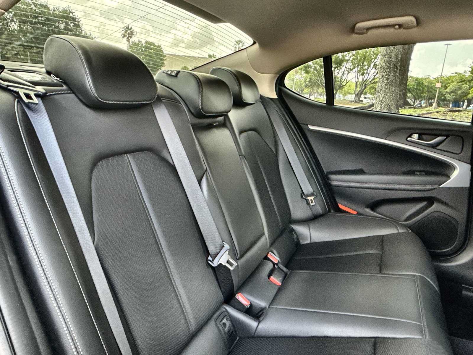 Used 2023 Genesis G70 2.0T RWD image 26