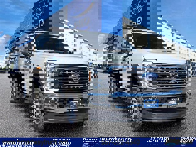 New 2025 Ford F550 4x4 Regular Cab Super Duty