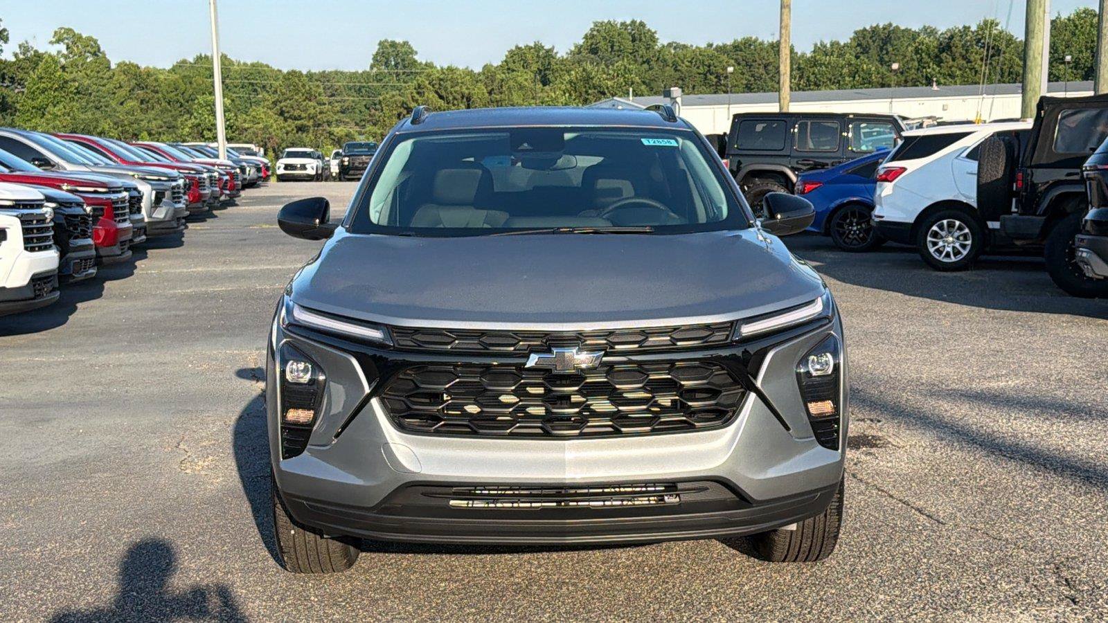 New 2026 Chevrolet Trax LT w/ Driver Confidence Package FWD video 2