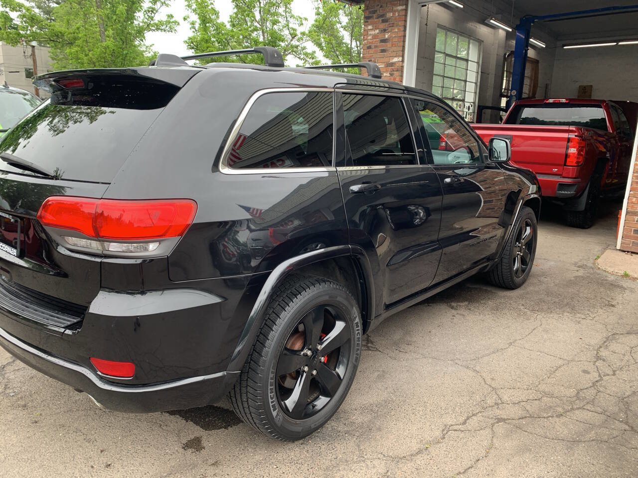 Used 2014 Jeep Grand Cherokee Altitude AWD/4WD image 3