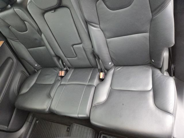 Used 2021 Volvo XC90 T6 Momentum w/ Advanced Package image 30