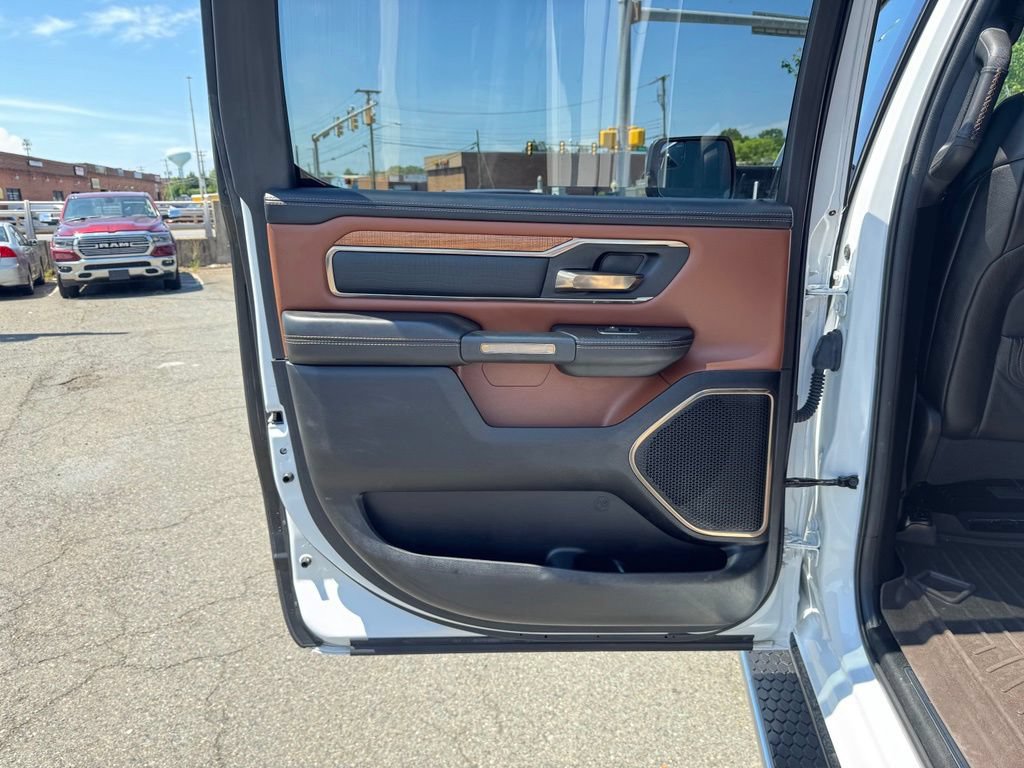 Used 2019 RAM 1500 Limited w/ Body Color Bumper Group AWD/4WD image 11