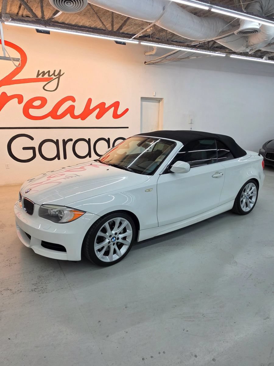 Used 2013 BMW 135i Convertible RWD image 3