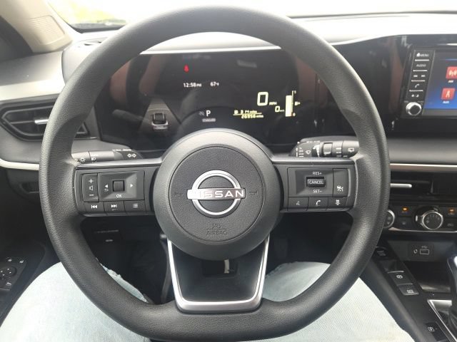Used 2025 Nissan Kicks S FWD image 33