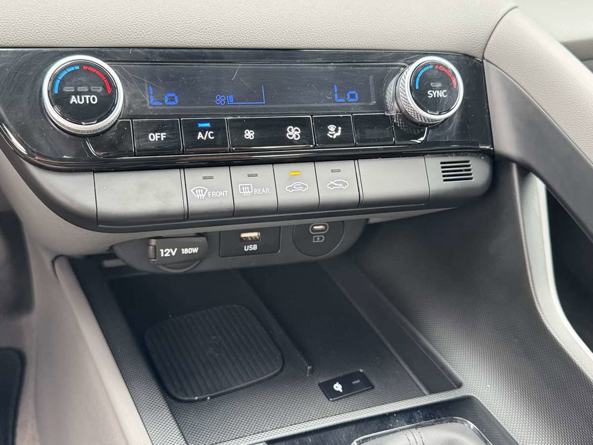 Used 2026 Hyundai Elantra Sport FWD image 27