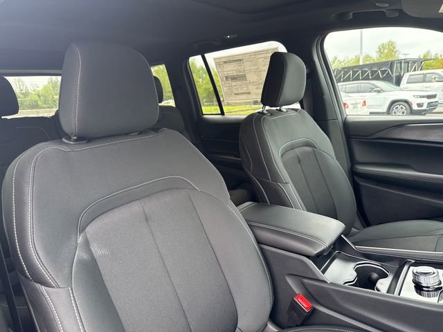 New 2026 Jeep Grand Cherokee Laredo X AWD/4WD image 25