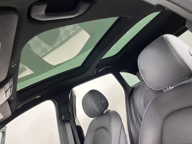 Used 2022 Mercedes-Benz GLC 300 image 33