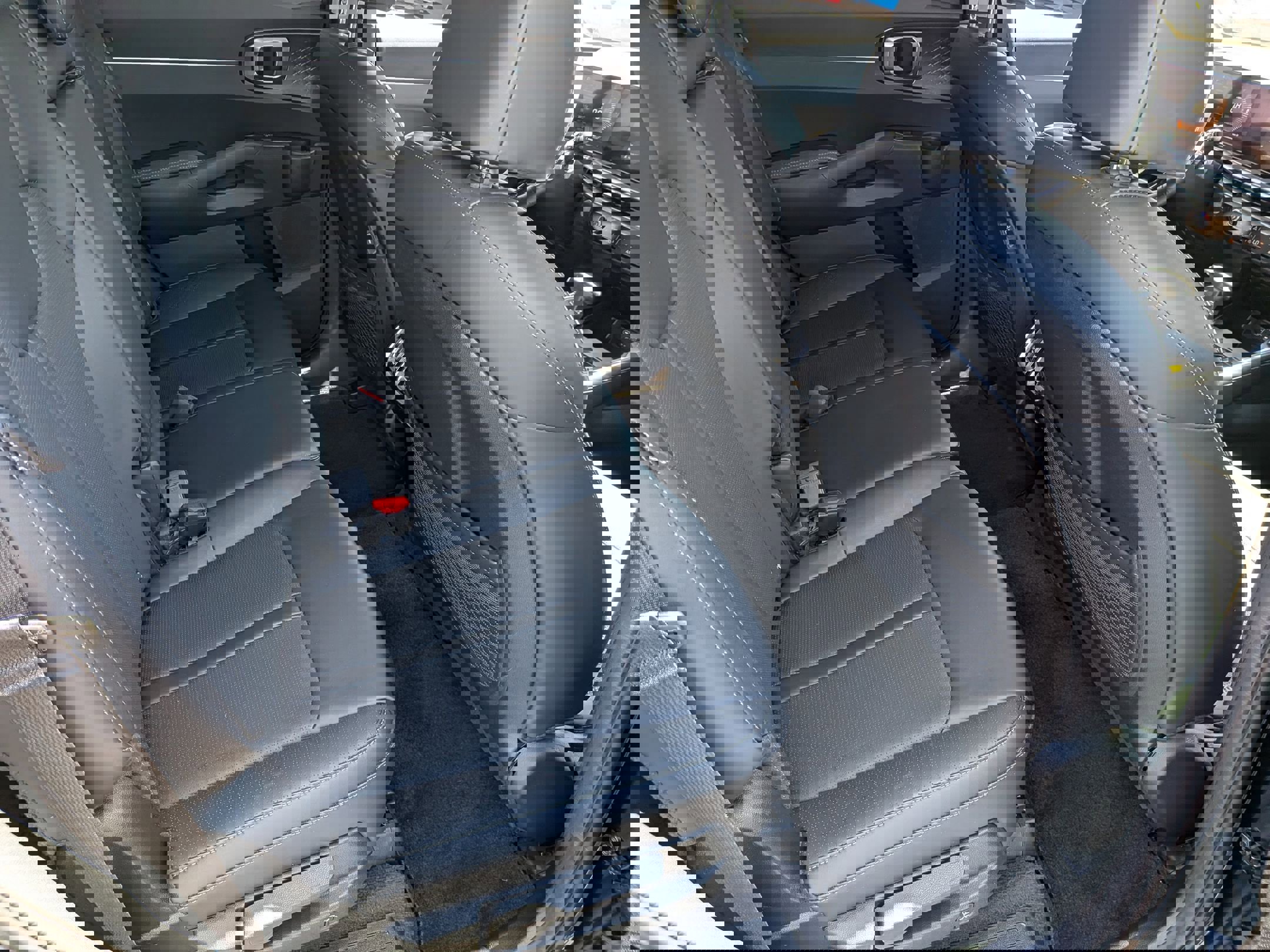 Used 2025 Kia Sorento S FWD image 32