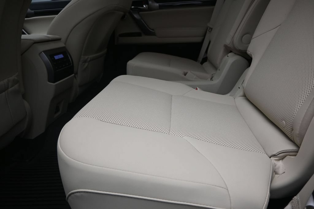 Used 2023 Lexus GX 460 Premium AWD/4WD image 16