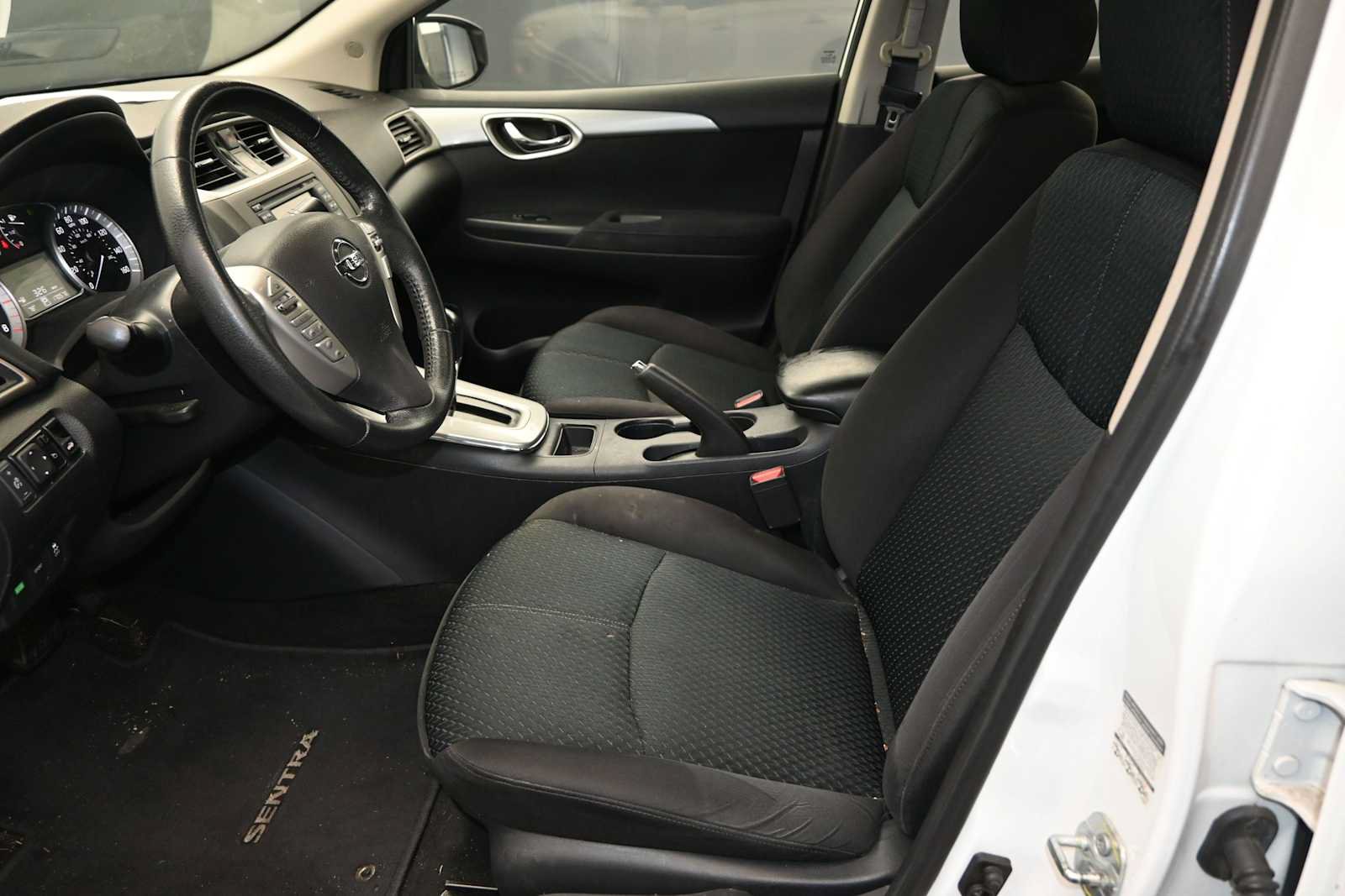 Used 2014 Nissan Sentra SR w/ SR Driver Package FWD image 19