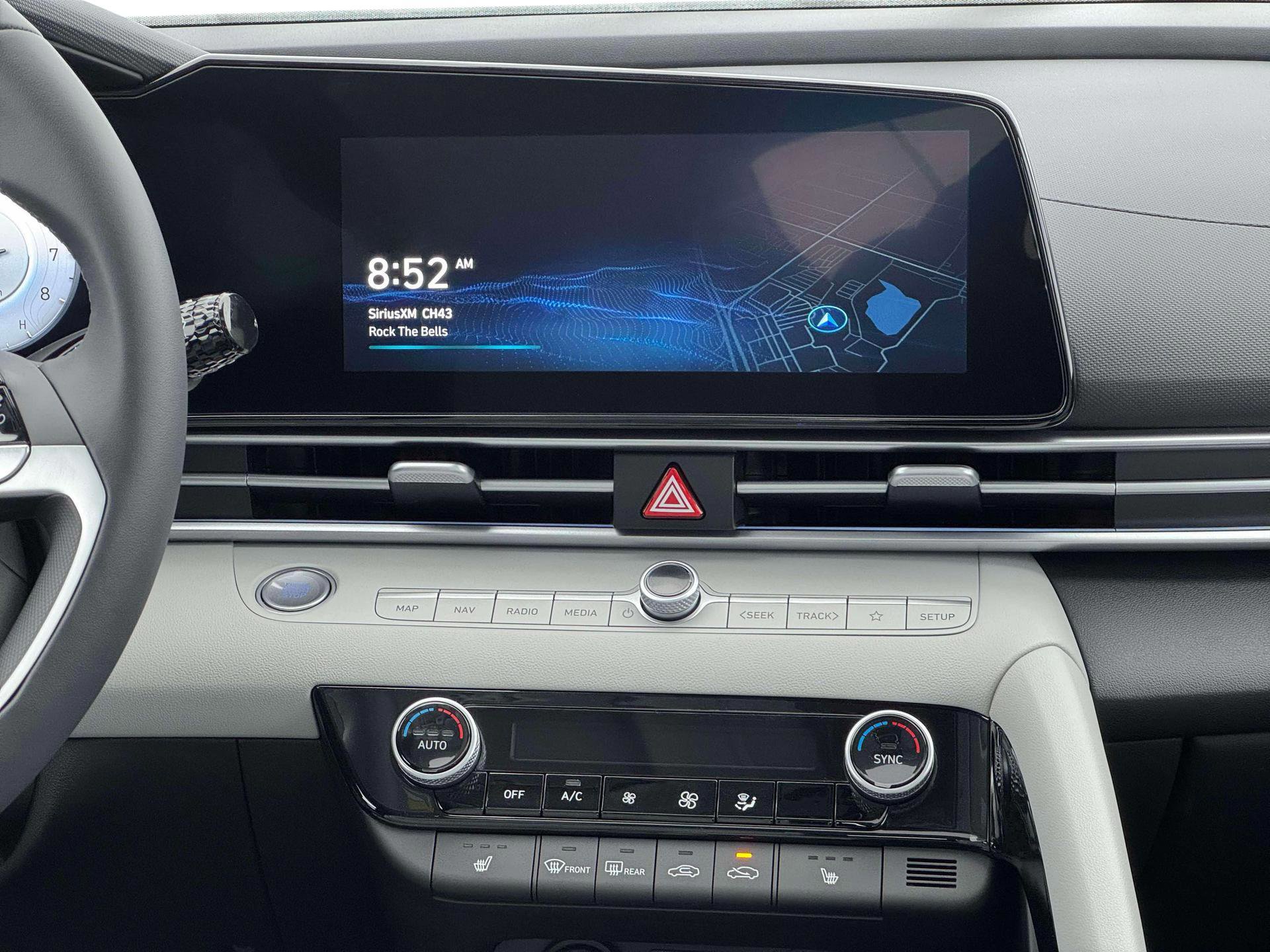 New 2026 Hyundai Elantra Limited FWD image 19