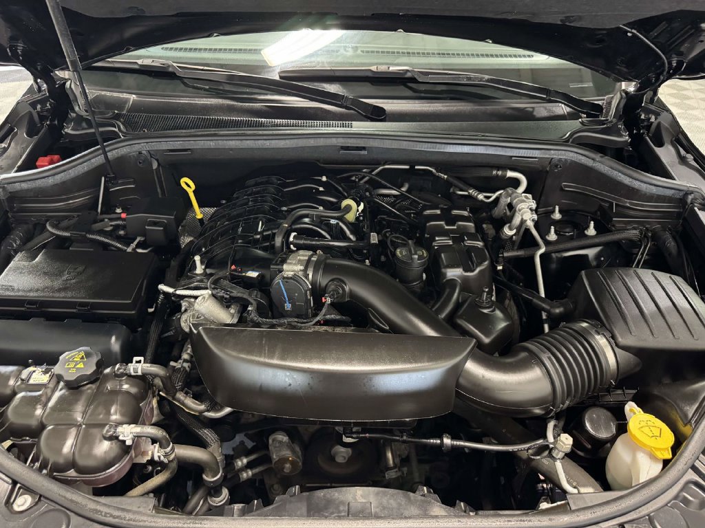 Used 2023 Dodge Durango GT AWD/4WD image 32