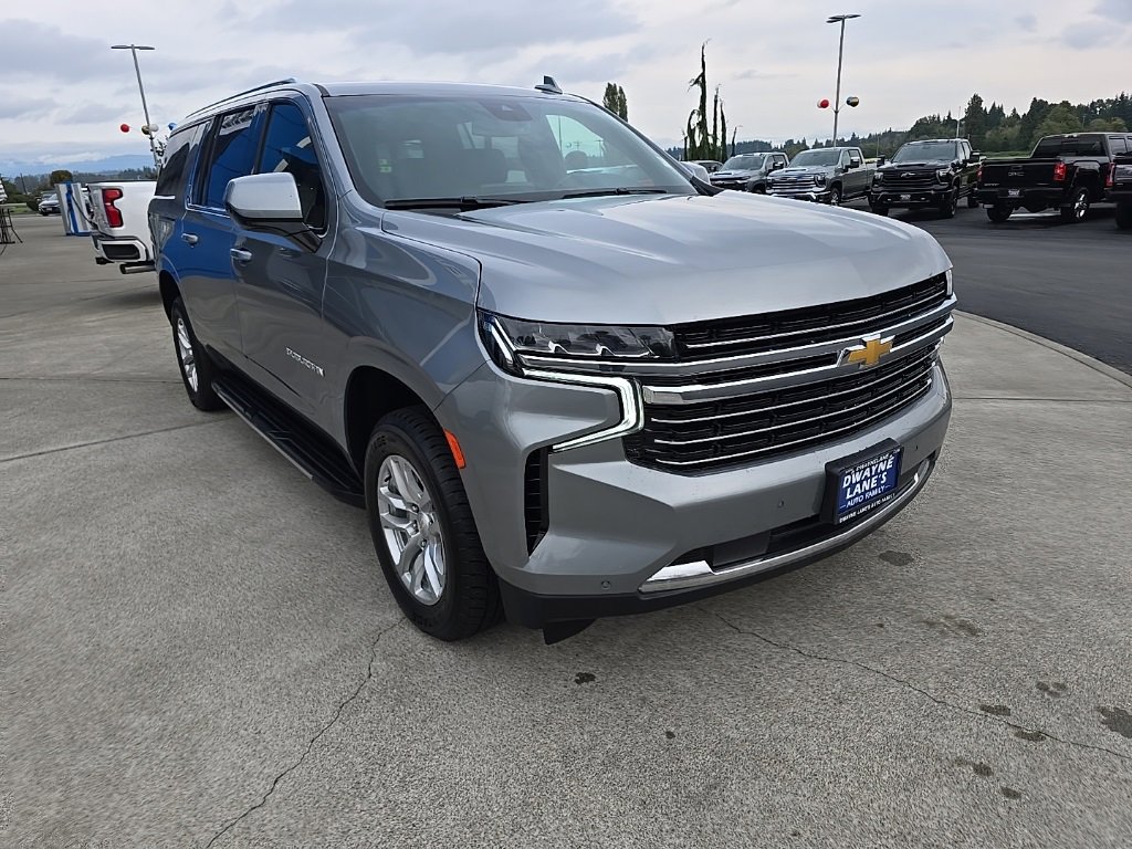Used 2023 Chevrolet Suburban LT image 8