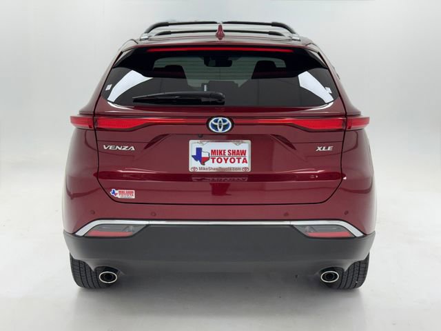 Used 2024 Toyota Venza XLE image 39