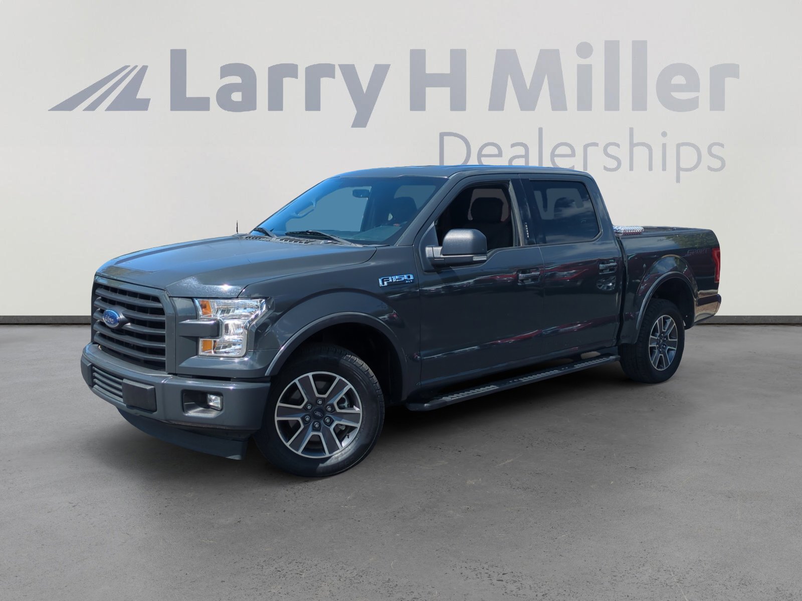 Used 2017 Ford F150 XLT w/ Equipment Group 301A Mid