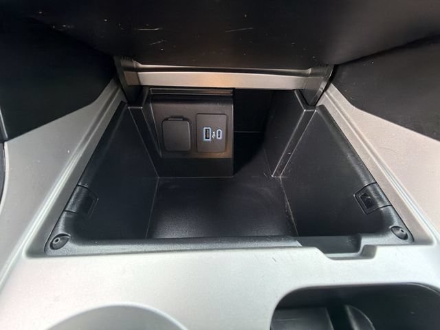 Used 2024 Ford Explorer XLT AWD/4WD image 28