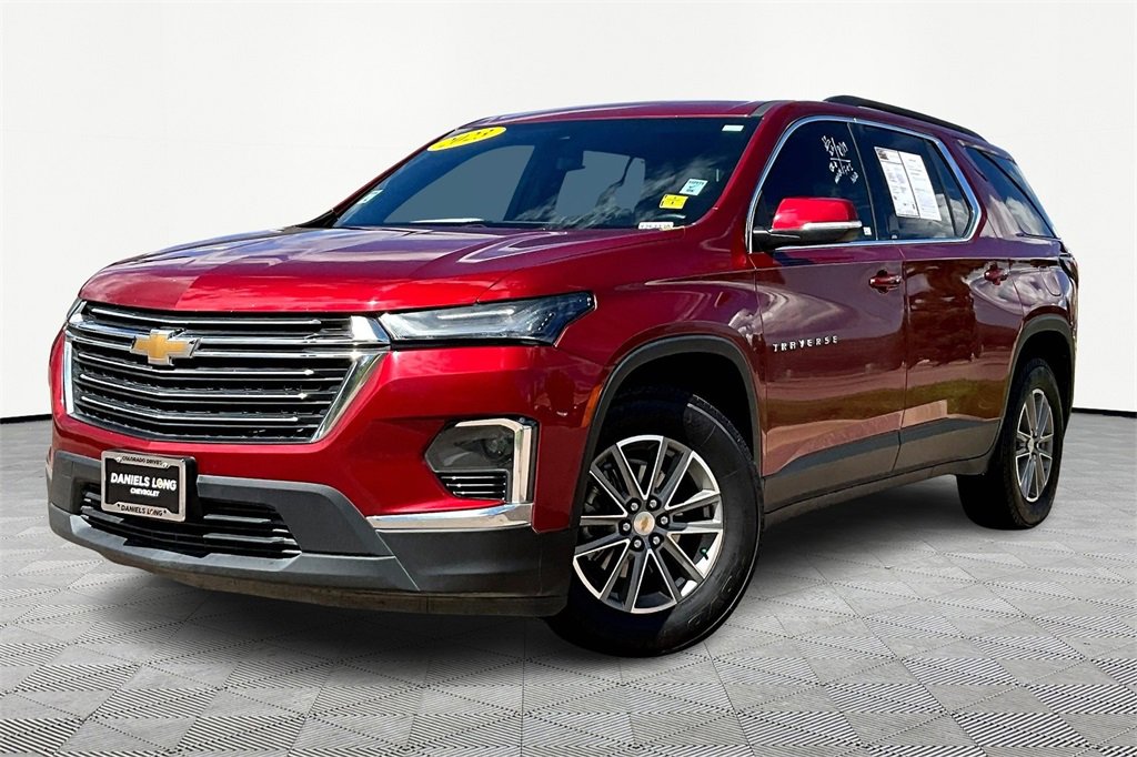 Used 2023 Chevrolet Traverse LT