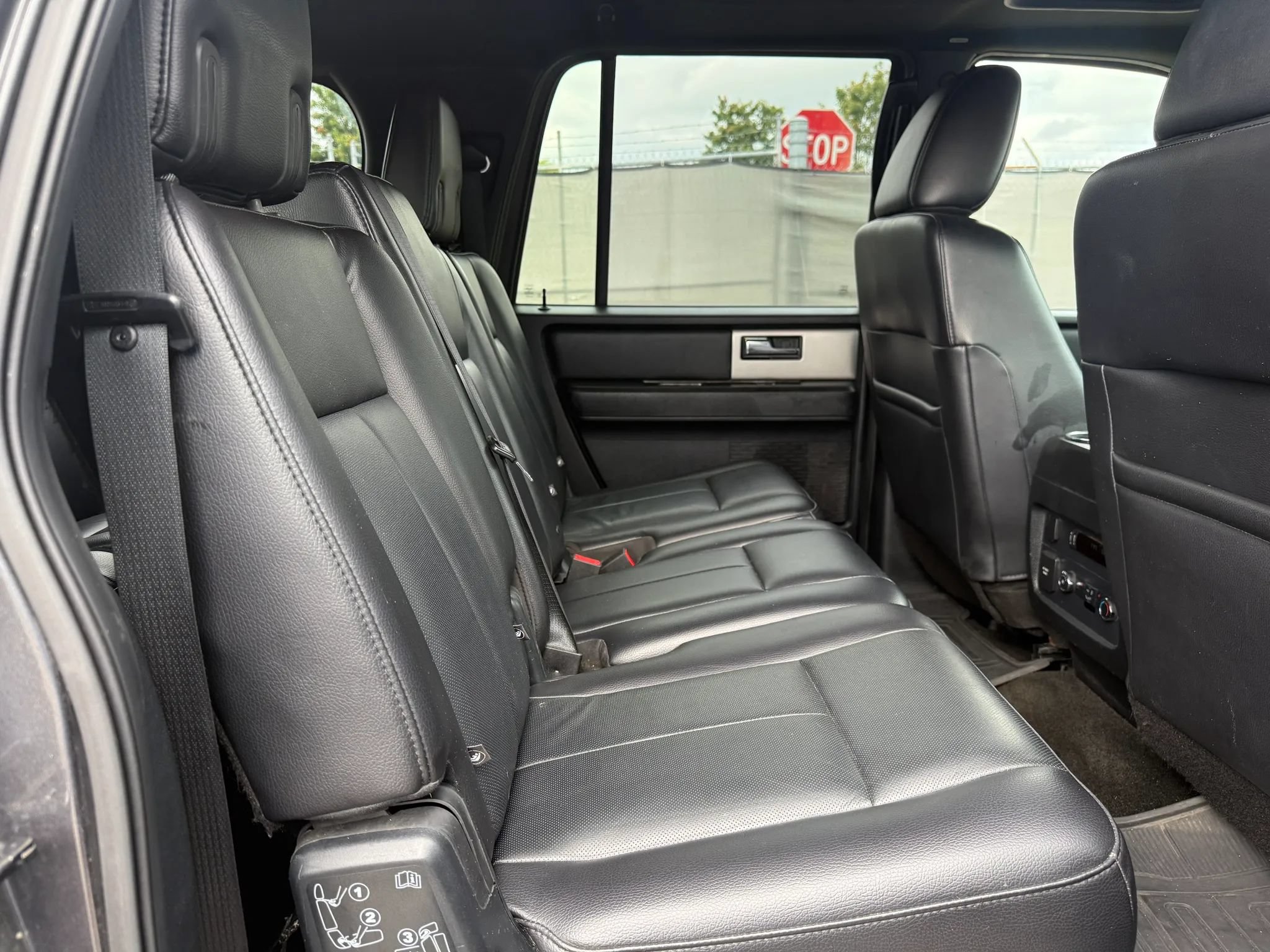 Used 2015 Ford Expedition EL Limited w/ Equipment Group 301A AWD/4WD image 20