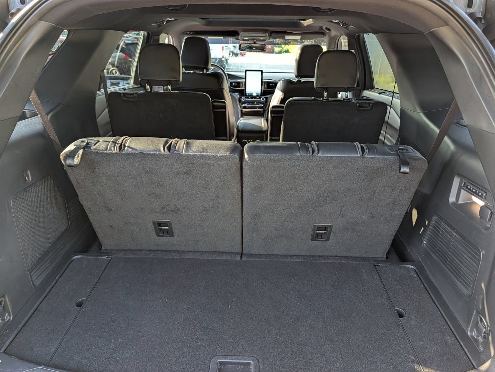 Used 2023 Ford Explorer ST w/ Equipment Group 401A AWD/4WD image 28