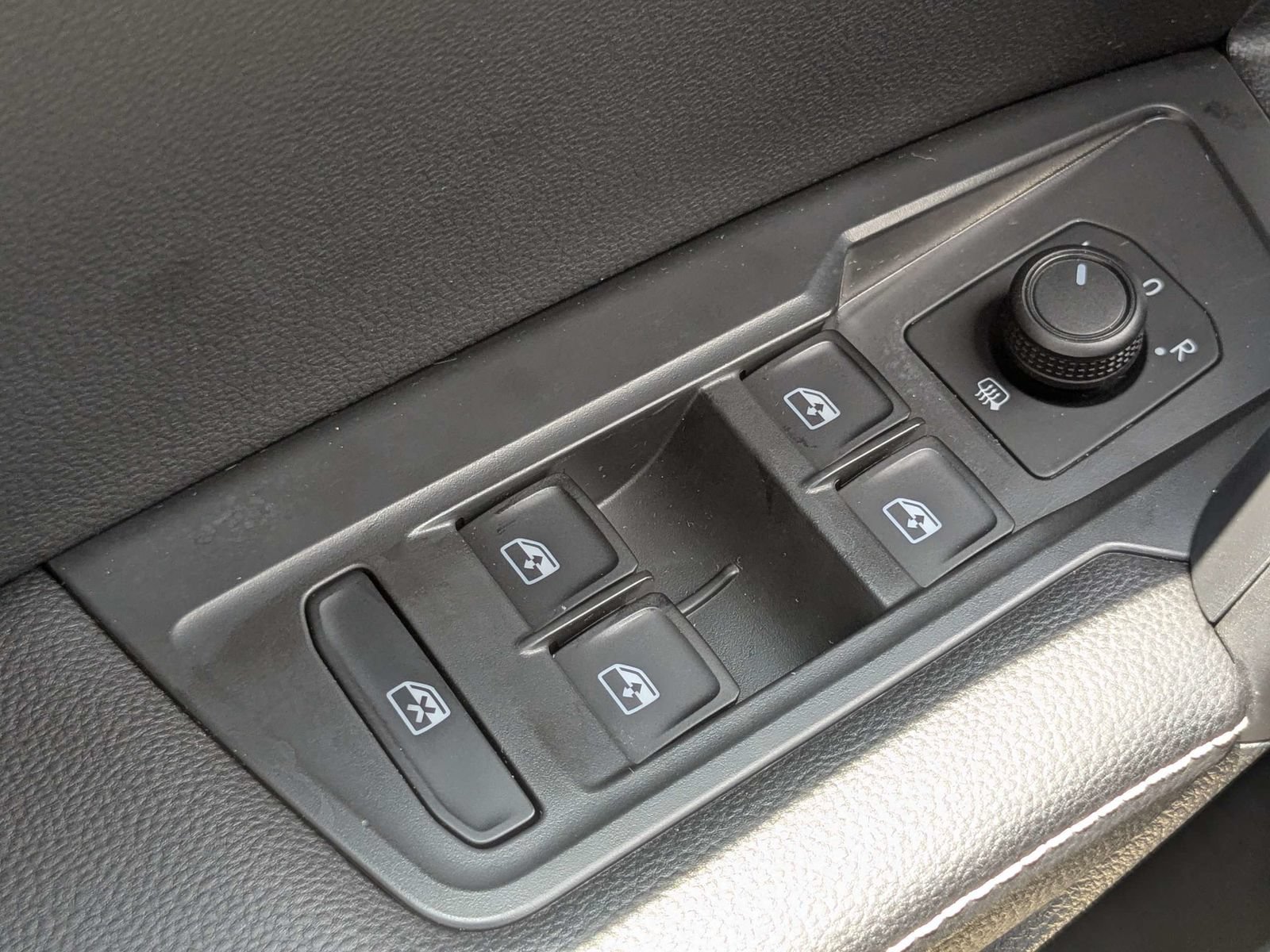 Used 2023 Volkswagen Tiguan S FWD image 26