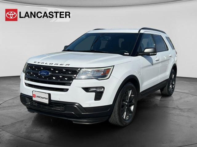 Used 2018 Ford Explorer XLT w/ Equipment Group 202A image 3