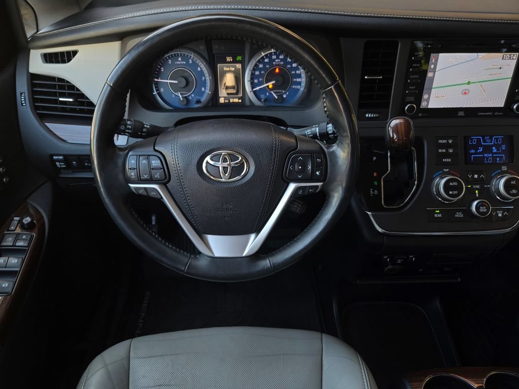 Used 2018 Toyota Sienna Limited Premium AWD/4WD image 17