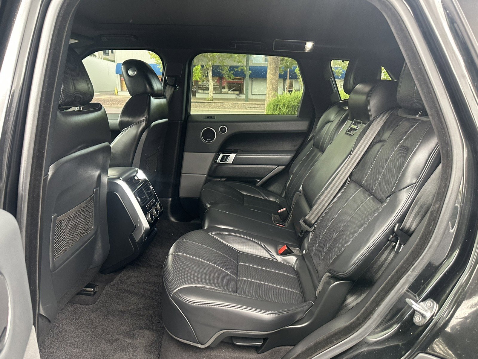 Used 2015 Land Rover Range Rover Sport Supercharged image 23