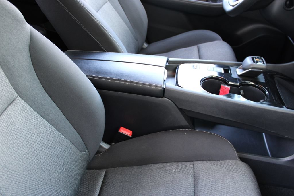 Used 2024 Nissan Rogue SV FWD image 23