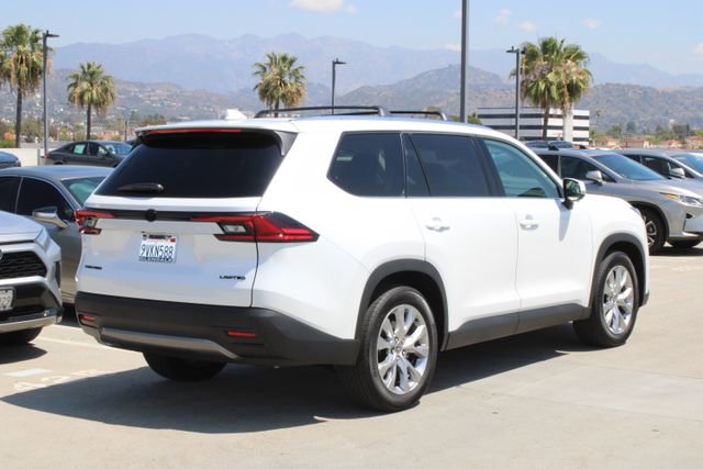 Used 2025 Toyota Grand Highlander AWD Hybrid image 22