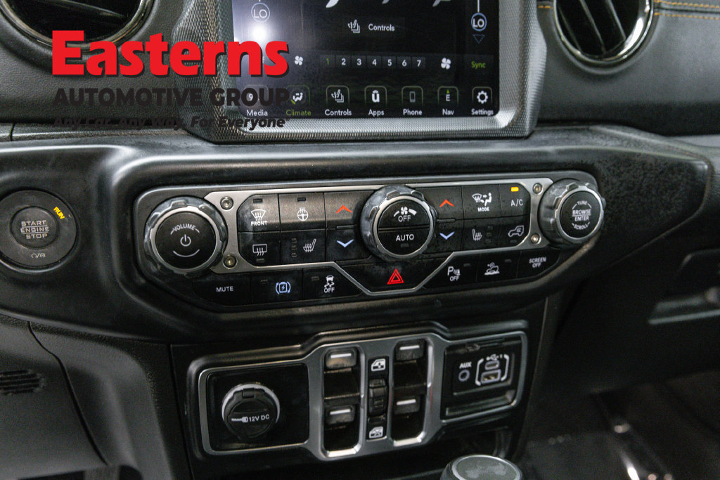 Used 2023 Jeep Wrangler Unlimited Sahara AWD/4WD image 22