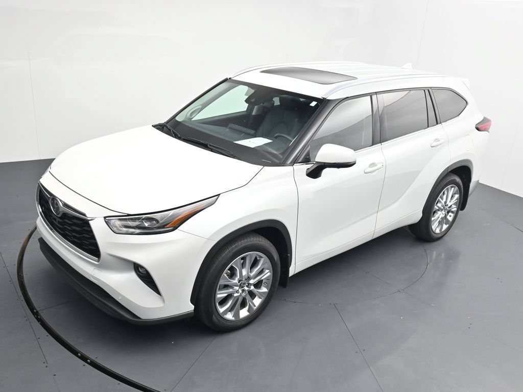 Used 2022 Toyota Highlander Limited AWD/4WD image 12