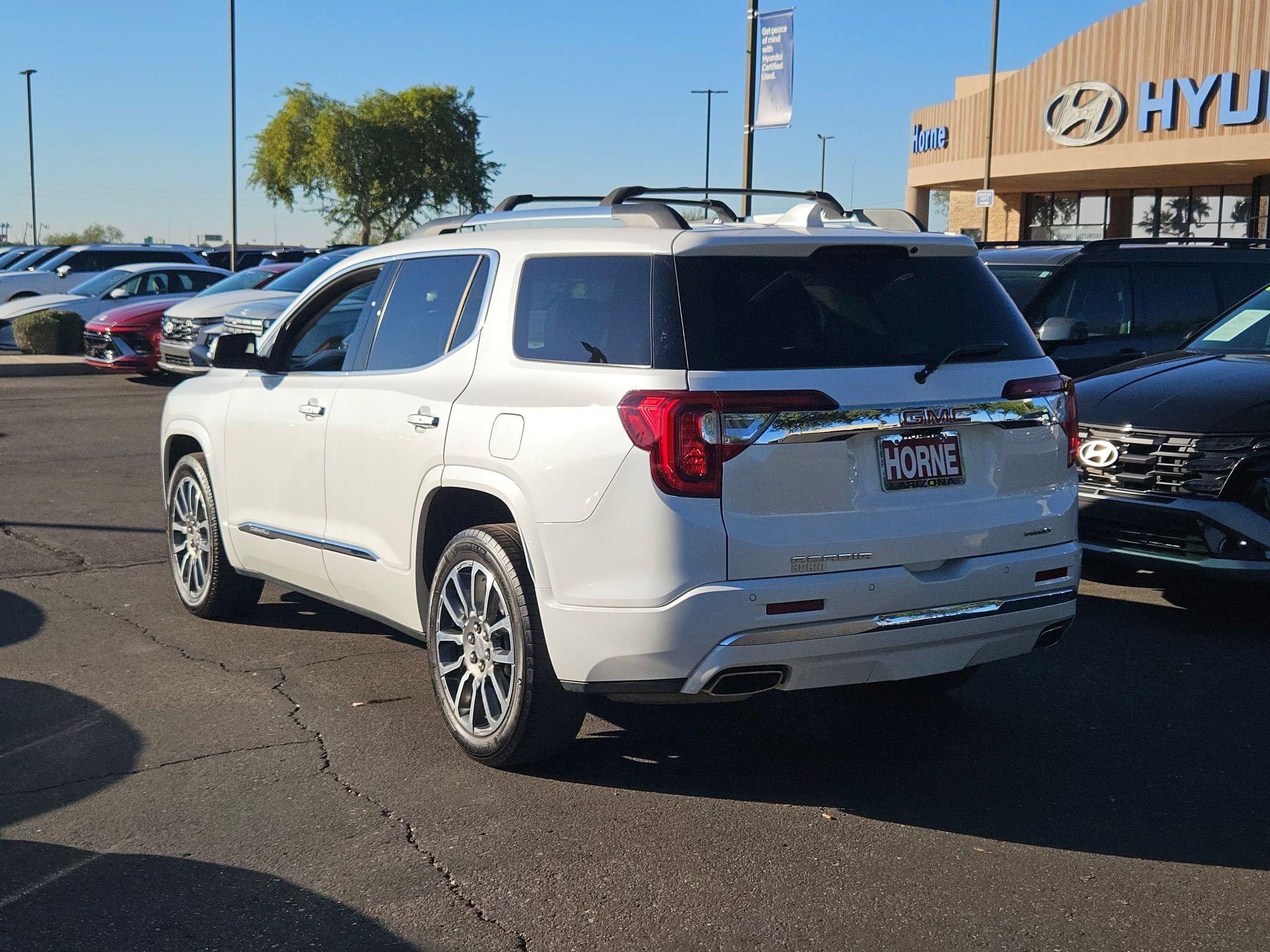 Used 2023 GMC Acadia Denali w/ Denali Ultimate Package image 7