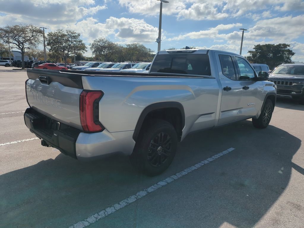 Used 2022 Toyota Tundra SR5 w/ SR5 Convenience Package image 6